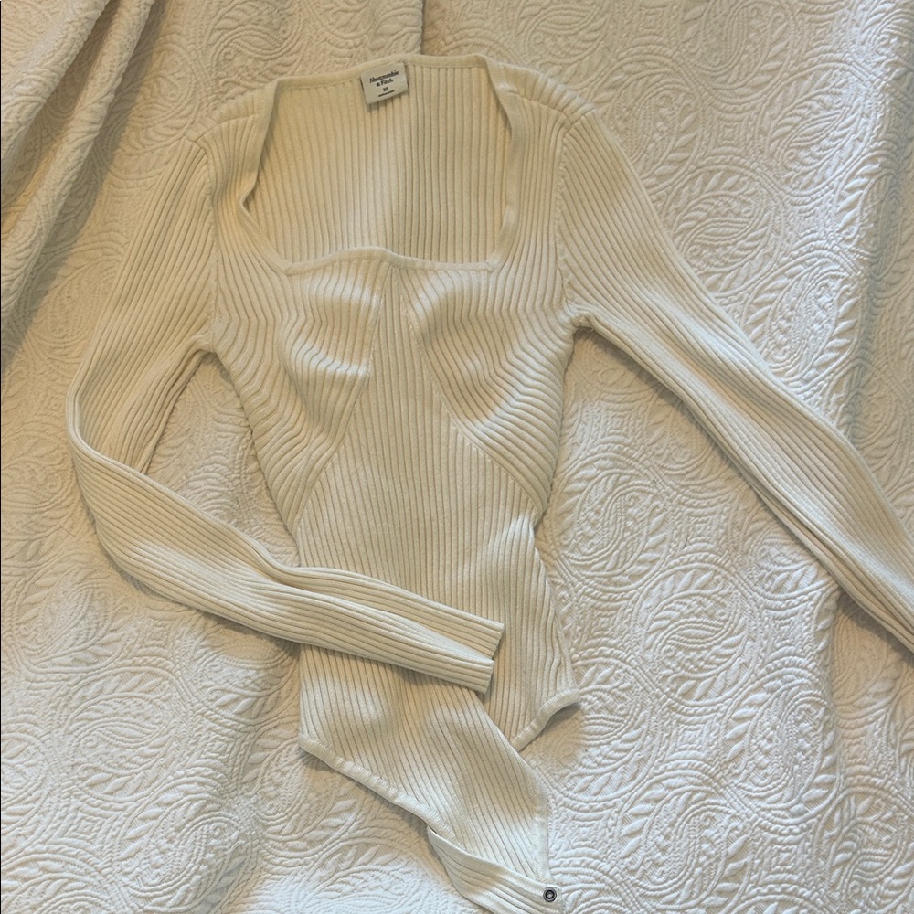 Abercrombie Ribbed Square-Neck Long Sleeve Bodysuit in Ivory
